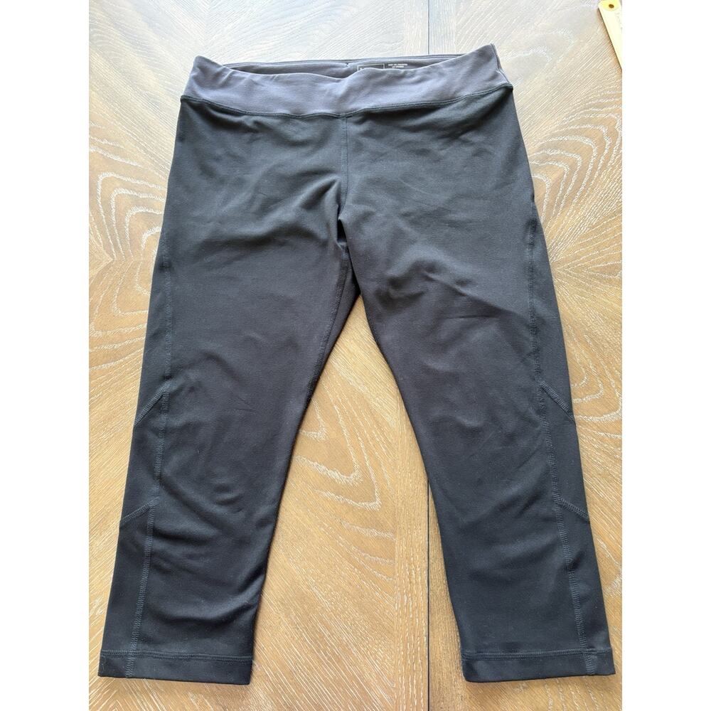 LL Bean Womens Black Crop Athletic Leggings Gray Waistband Capris 282433 Size‎ M